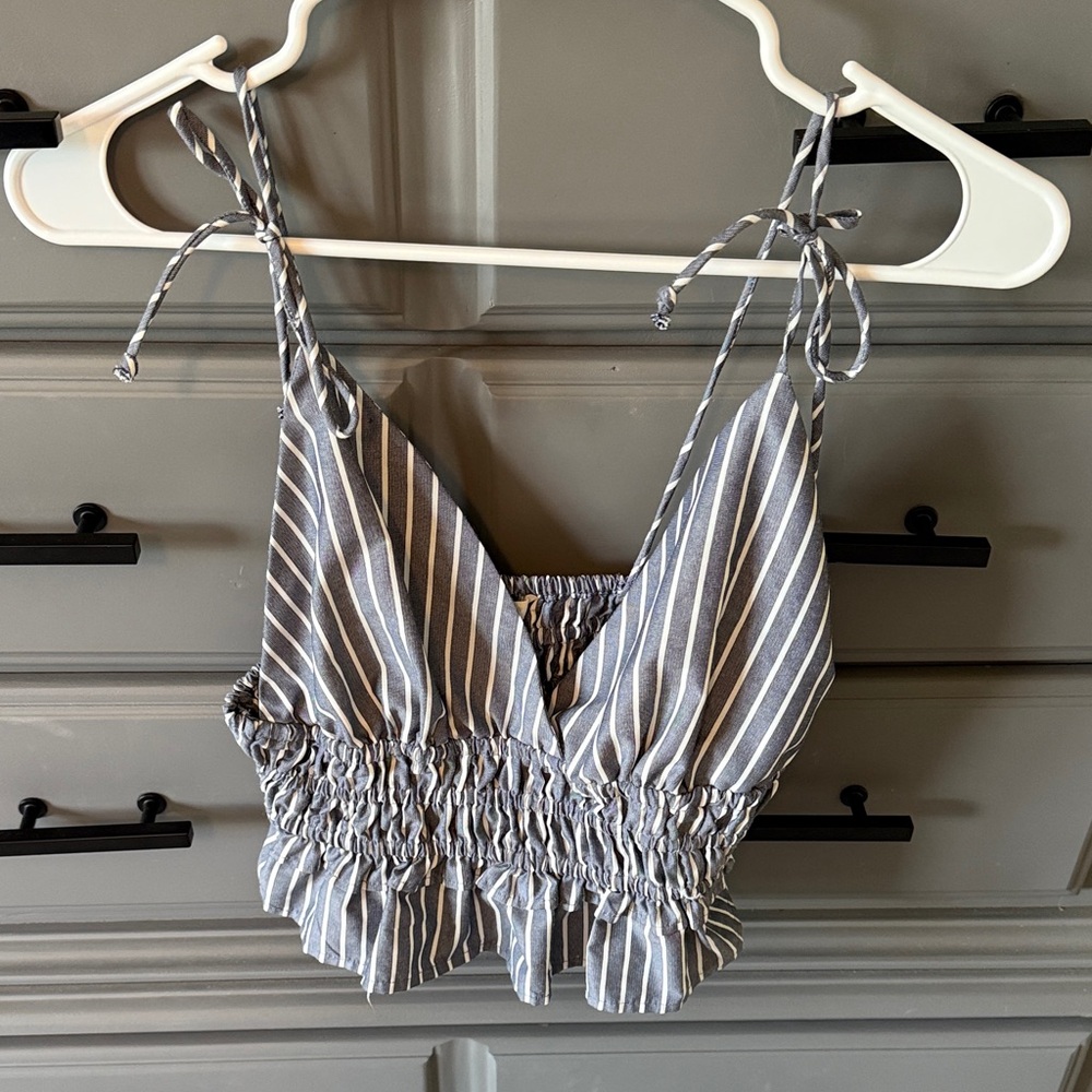 Stylish Striped Sleeveless Tank Top